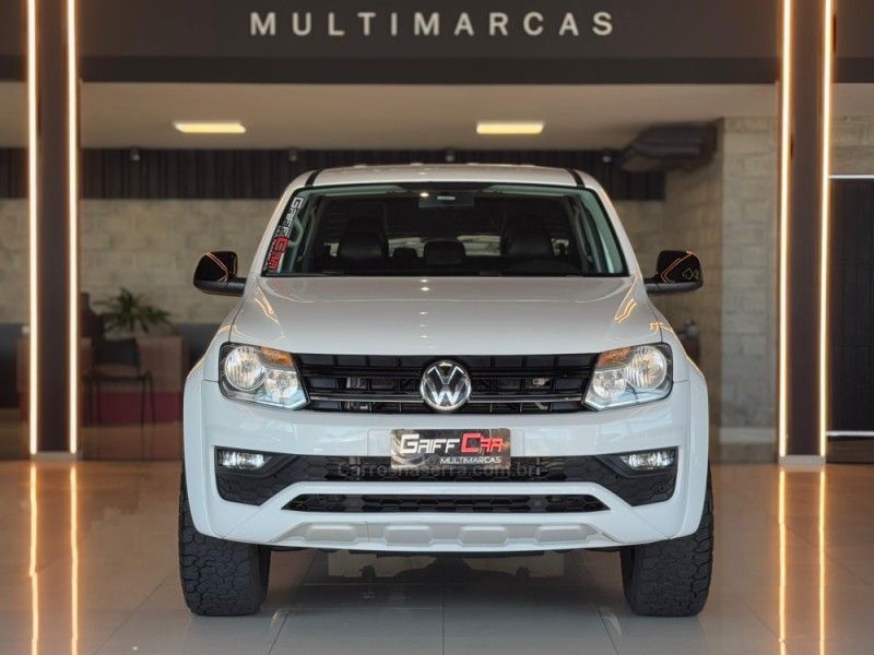VOLKSWAGEN AMAROK 2.0 4X4 TDI COMFORTILINE CD 2018/2019 GRIFFCAR MULTIMARCAS DOIS IRMÃOS / Carros no Vale