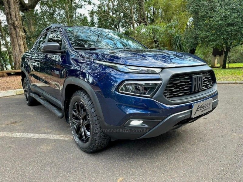 FIAT TORO 2.0 16V ULTRA 4X4 AT9 2021/2022 KASPER VEÍCULOS DOIS IRMÃOS / Carros no Vale