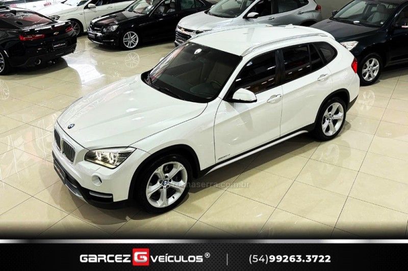 BMW X1 2.0 16V TURBO SDRIVE20I SPORT 2013/2014 GARCEZ VEÍCULOS BENTO GONÇALVES / Carros no Vale