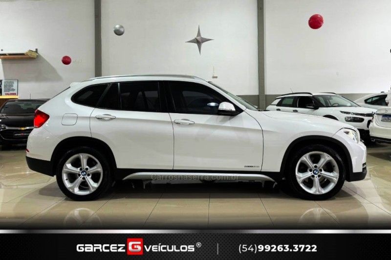BMW X1 2.0 16V TURBO SDRIVE20I SPORT 2013/2014 GARCEZ VEÍCULOS BENTO GONÇALVES / Carros no Vale