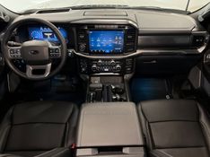FORD F-150 5.0 V8 CD LARIAT BLACK FX4 2024/2024 ÓTIMA CAR FLORES DA CUNHA / Carros no Vale