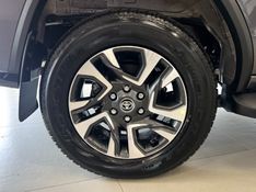 TOYOTA HILUX SW4 2.8 4X4 SRX PLATINUM TURBO 2024/2025 ÓTIMA CAR FLORES DA CUNHA / Carros no Vale