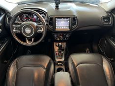 JEEP COMPASS 2.0 16V LONGITUDE 4X4 2017/2017 CIMIRRO AUTOMÓVEIS TAQUARA / Carros no Vale