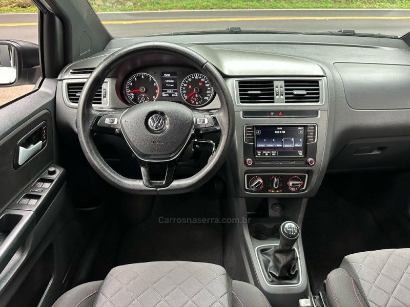 VOLKSWAGEN FOX 1.6 MSI XTREME 8V 2021/2021 KASPER VEÍCULOS DOIS IRMÃOS / Carros no Vale