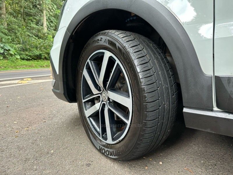 VOLKSWAGEN FOX 1.6 MSI XTREME 8V 2021/2021 KASPER VEÍCULOS DOIS IRMÃOS / Carros no Vale