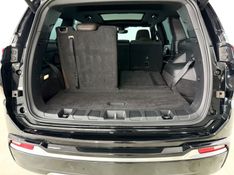 JEEP COMMANDER 1.3 OVERLAND T270 16V 4X2 TURBO 2023/2023 FOCAR VEÍCULOS CAXIAS DO SUL / Carros no Vale