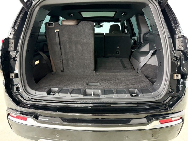 JEEP COMMANDER 1.3 OVERLAND T270 16V 4X2 TURBO 2023/2023 FOCAR VEÍCULOS CAXIAS DO SUL / Carros no Vale