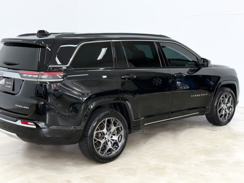 JEEP COMMANDER 1.3 OVERLAND T270 16V 4X2 TURBO 2023/2023 FOCAR VEÍCULOS CAXIAS DO SUL / Carros no Vale