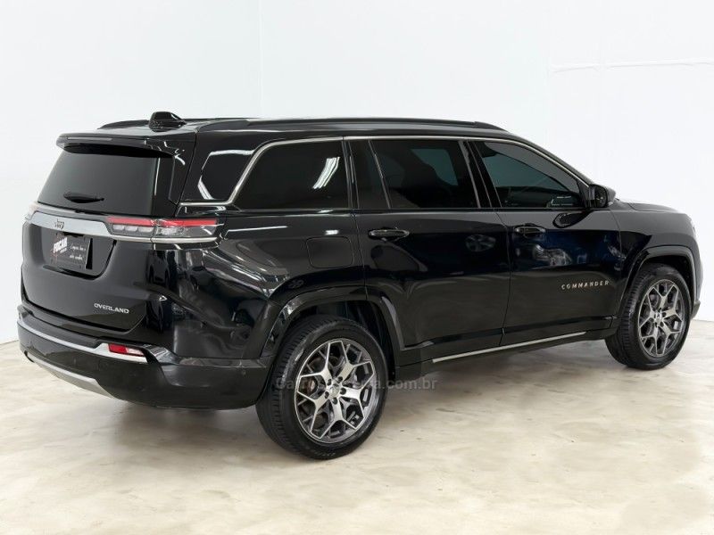 JEEP COMMANDER 1.3 OVERLAND T270 16V 4X2 TURBO 2023/2023 FOCAR VEÍCULOS CAXIAS DO SUL / Carros no Vale