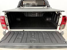 TOYOTA HILUX 2.8 SRX 4X4 CD 16V 2018/2019 FOCAR VEÍCULOS CAXIAS DO SUL / Carros no Vale
