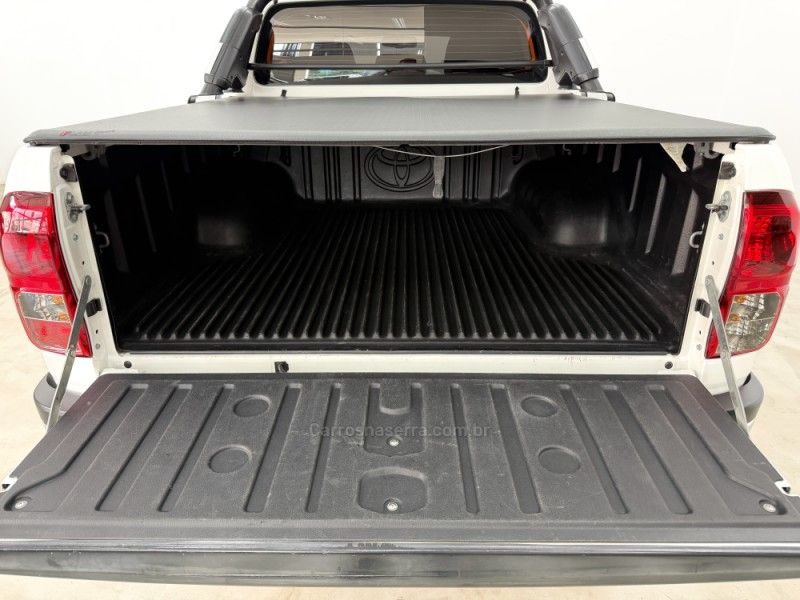 TOYOTA HILUX 2.8 SRX 4X4 CD 16V 2018/2019 FOCAR VEÍCULOS CAXIAS DO SUL / Carros no Vale