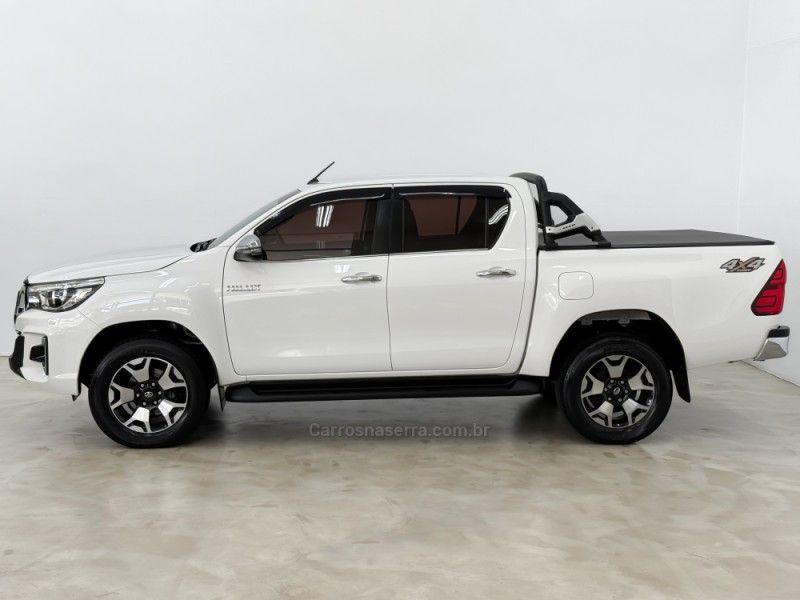 TOYOTA HILUX 2.8 SRX 4X4 CD 16V 2018/2019 FOCAR VEÍCULOS CAXIAS DO SUL / Carros no Vale