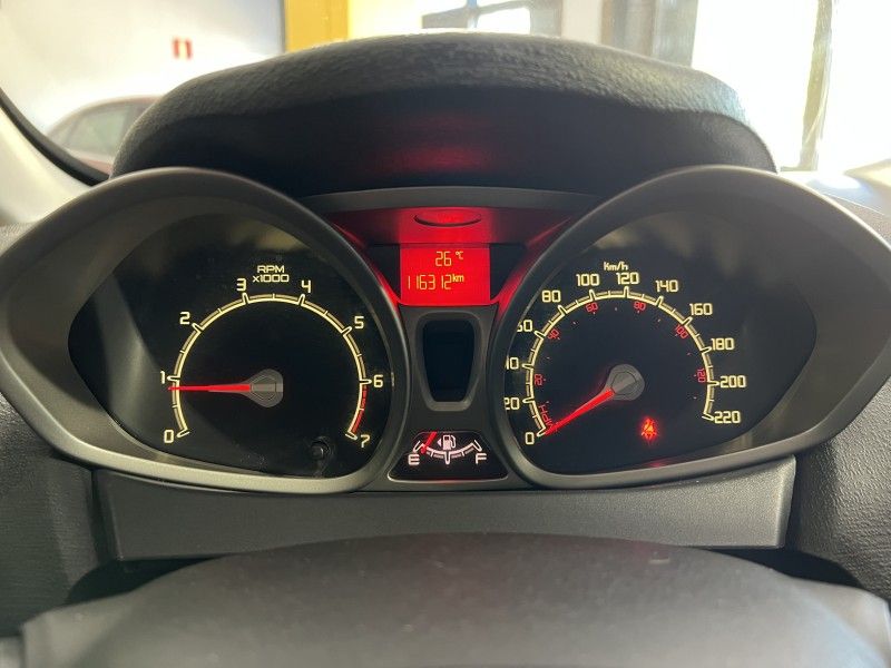 FORD FIESTA 1.6 SE HATCH 16V 2012/2012 PRIME MULTIMARCAS CAXIAS DO SUL / Carros no Vale