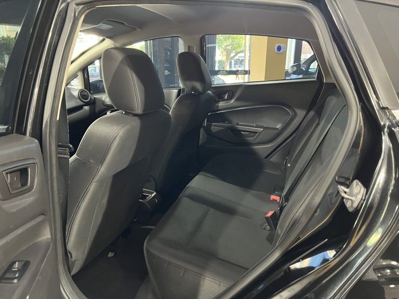 FORD FIESTA 1.6 SE HATCH 16V 2012/2012 PRIME MULTIMARCAS CAXIAS DO SUL / Carros no Vale
