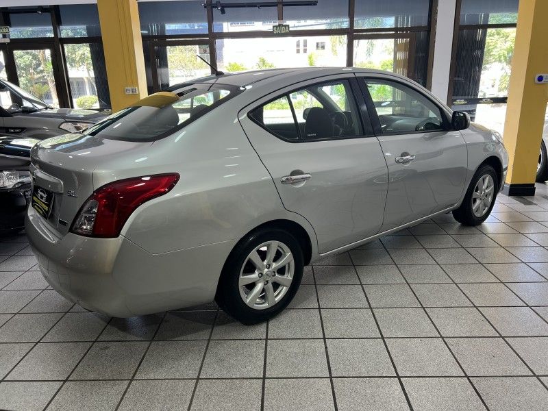 NISSAN VERSA 1.6 16V SL 2013/2013 PRIME MULTIMARCAS CAXIAS DO SUL / Carros no Vale