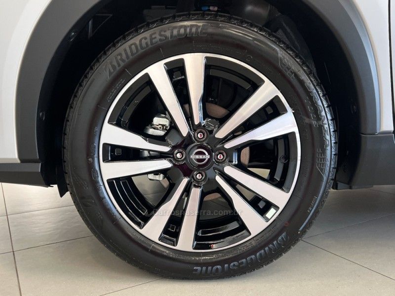 NISSAN KICKS 1.6 ADVANCE 16V 2024/2025 ÓTIMA CAR FLORES DA CUNHA / Carros no Vale
