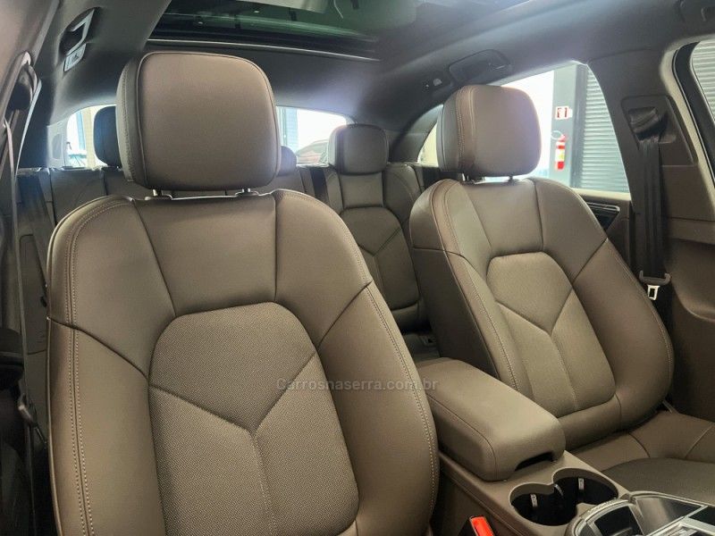 PORSCHE MACAN 2.0 16V 2024/2025 ÓTIMA CAR FLORES DA CUNHA / Carros no Vale