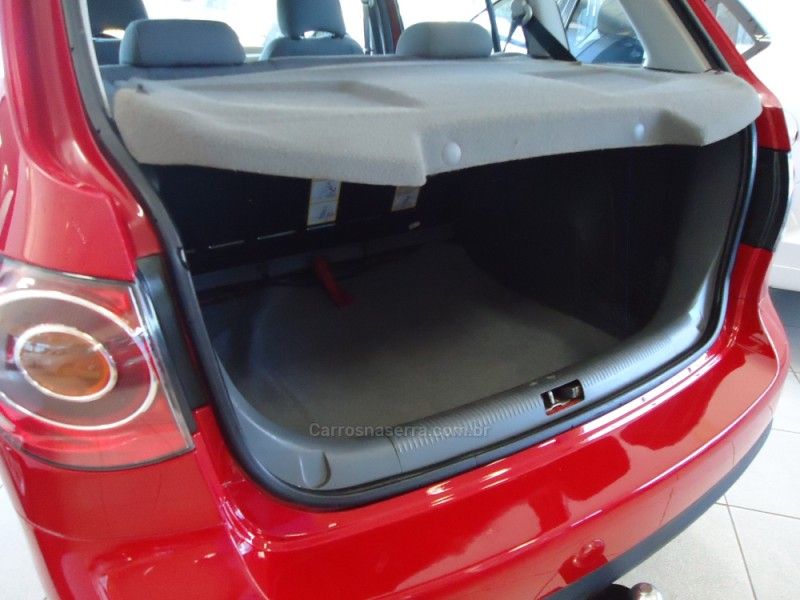 VOLKSWAGEN SPACEFOX 1.6 MSI TRENDLINE 8V 2010/2010 BOURSCHEID CARROS E MOTOS SANTA CLARA DO SUL / Carros no Vale