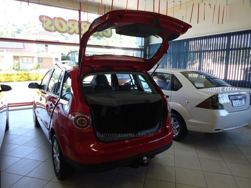 VOLKSWAGEN SPACEFOX 1.6 MSI TRENDLINE 8V 2010/2010 BOURSCHEID CARROS E MOTOS SANTA CLARA DO SUL / Carros no Vale