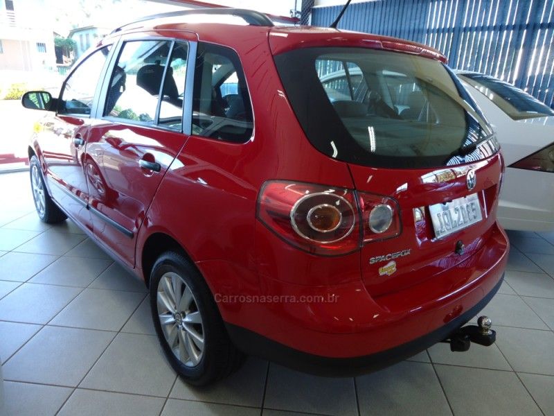 VOLKSWAGEN SPACEFOX 1.6 MSI TRENDLINE 8V 2010/2010 BOURSCHEID CARROS E MOTOS SANTA CLARA DO SUL / Carros no Vale