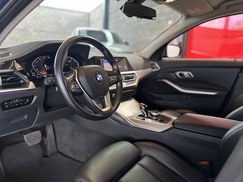 BMW 320iA 2.0 Turbo/ActiveFlex 16V/GP 2021/2022 CIRNE AUTOMÓVEIS SANTA MARIA / Carros no Vale