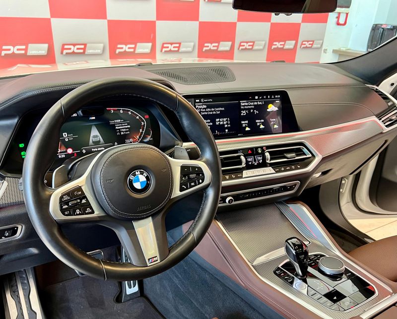 BMW X6 XDRIVE 40i M Sport 3.0 Bi-Turbo 2022/2023 PC VEÍCULOS SANTA CRUZ DO SUL / Carros no Vale