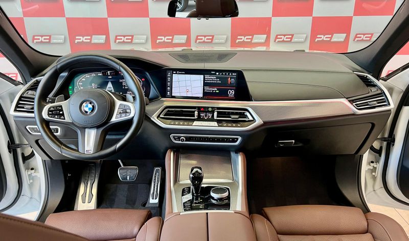 BMW X6 XDRIVE 40i M Sport 3.0 Bi-Turbo 2022/2023 PC VEÍCULOS SANTA CRUZ DO SUL / Carros no Vale