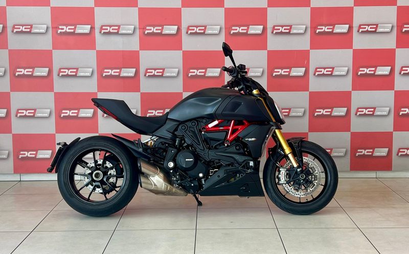 DUCATI DIAVEL 1260 S 2021/2021 PC VEÍCULOS SANTA CRUZ DO SUL / Carros no Vale
