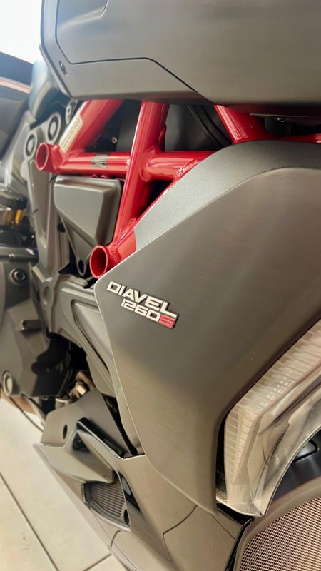 DUCATI DIAVEL 1260 S 2021/2021 PC VEÍCULOS SANTA CRUZ DO SUL / Carros no Vale