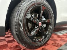 Jaguar F-Pace 2.0 Prestige 180cv 2016/2017 CIRNE AUTOMÓVEIS SANTA MARIA / Carros no Vale