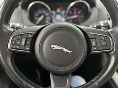 Jaguar F-Pace 2.0 Prestige 180cv 2016/2017 CIRNE AUTOMÓVEIS SANTA MARIA / Carros no Vale