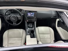 Jaguar F-Pace 2.0 Prestige 180cv 2016/2017 CIRNE AUTOMÓVEIS SANTA MARIA / Carros no Vale