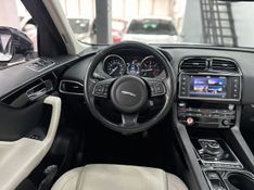 Jaguar F-Pace 2.0 Prestige 180cv 2016/2017 CIRNE AUTOMÓVEIS SANTA MARIA / Carros no Vale