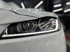 Jaguar F-Pace 2.0 Prestige 180cv 2016/2017 CIRNE AUTOMÓVEIS SANTA MARIA / Carros no Vale