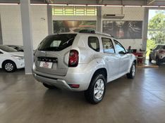 Renault DUSTER Dynamique 2.0 16V 2015/2016 CIRNE AUTOMÓVEIS SANTA MARIA / Carros no Vale