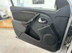 Renault DUSTER Dynamique 2.0 16V 2015/2016 CIRNE AUTOMÓVEIS SANTA MARIA / Carros no Vale