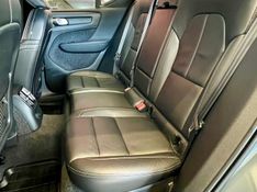 Volvo XC 40 T-5 INSC EXPRE 1.5 FWD (Híbrido) 2021/2022 PC VEÍCULOS SANTA CRUZ DO SUL / Carros no Vale