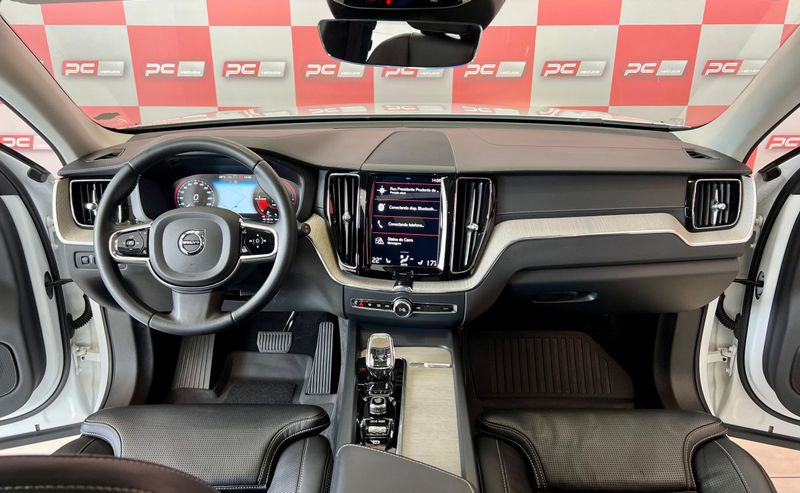 Volvo XC 60 T-8 INSCRIPTION 2.0 (Híbrido) 2019/2020 PC VEÍCULOS SANTA CRUZ DO SUL / Carros no Vale