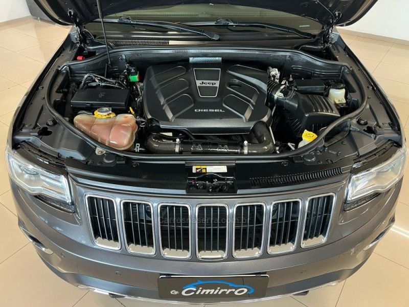 JEEP GRAND CHEROKEE 3.0 LIMITED 4X4 V6 24V TURBO 2015/2015 CIMIRRO AUTOMÓVEIS TAQUARA / Carros no Vale