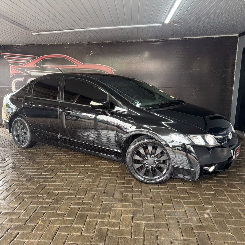 Honda CIVIC SEDAN LXL 2011/2011 SÉRGIO VEÍCULOS TEUTÔNIA / Carros no Vale