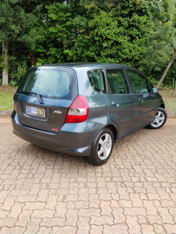 Honda FIT LXL 1.4 2006/2006 SÉRGIO VEÍCULOS TEUTÔNIA / Carros no Vale