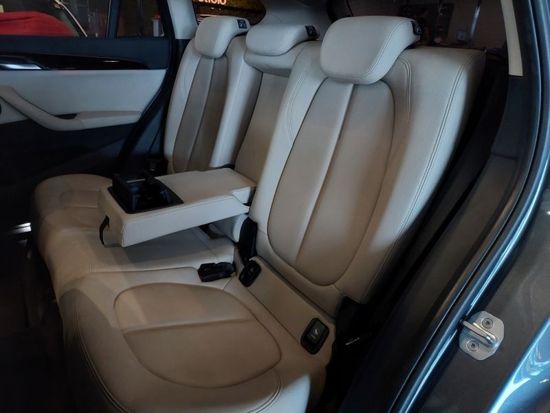 BMW X1 2.0 16V TURBO ACTIVEFLEX SDRIVE20I 4P AUTOMÁTICO 2018/2019 BETIOLO NOVOS E SEMINOVOS LAJEADO / Carros no Vale