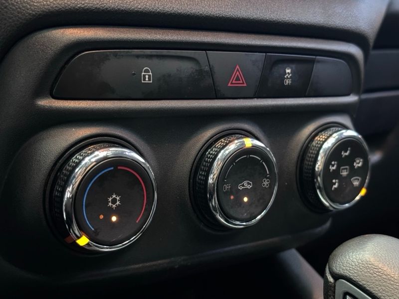 Chevrolet TRACKER 1.2 TURBO FLEX PREMIER AUTOMÁTICO 2022/2023 BETIOLO NOVOS E SEMINOVOS LAJEADO / Carros no Vale