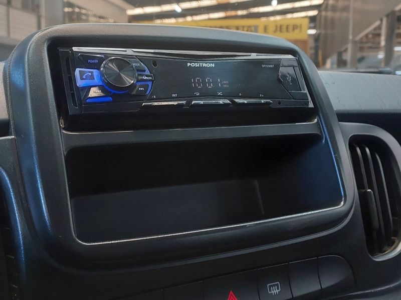 Fiat MOBI 1.0 EVO FLEX LIKE MANUAL 2021/2022 BETIOLO NOVOS E SEMINOVOS LAJEADO / Carros no Vale