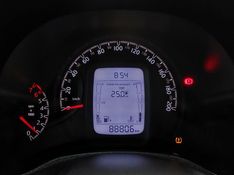 Fiat MOBI 1.0 EVO FLEX TREKKING MANUAL 2023/2023 BETIOLO NOVOS E SEMINOVOS LAJEADO / Carros no Vale