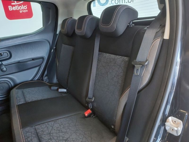 Fiat MOBI 1.0 EVO FLEX TREKKING MANUAL 2023/2023 BETIOLO NOVOS E SEMINOVOS LAJEADO / Carros no Vale