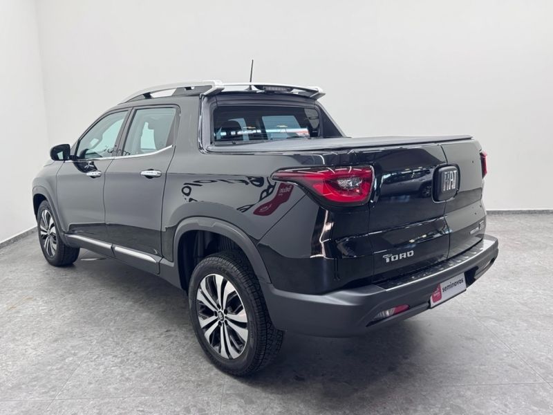 Fiat TORO 2.0 16V TURBO DIESEL VOLCANO 4WD AT9 2023/2024 BETIOLO NOVOS E SEMINOVOS LAJEADO / Carros no Vale