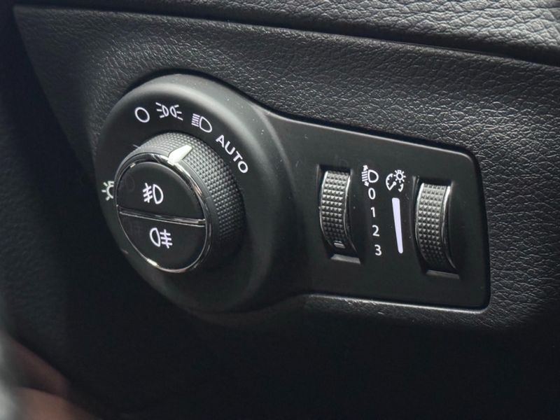 JEEP COMPASS 2.0 16V FLEX LIMITED AUTOMÁTICO 2020/2021 BETIOLO NOVOS E SEMINOVOS LAJEADO / Carros no Vale