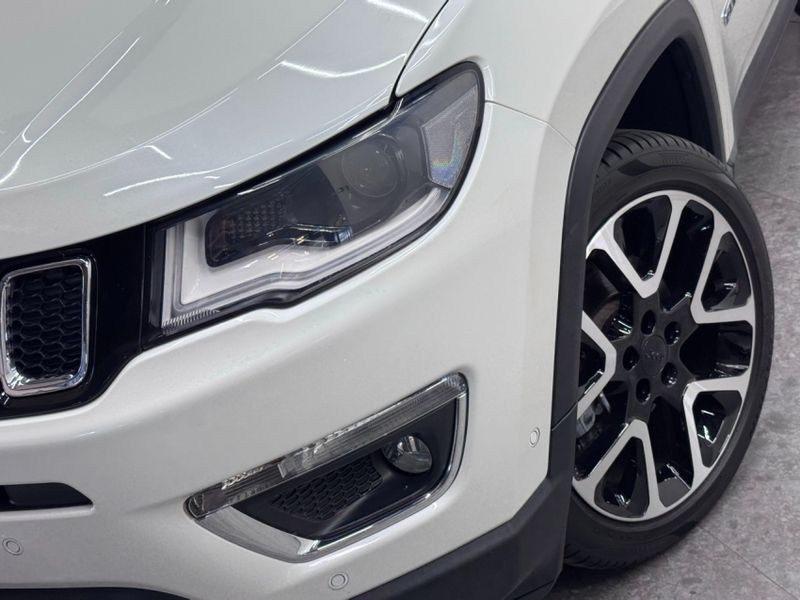 JEEP COMPASS 2.0 16V FLEX LIMITED AUTOMÁTICO 2020/2021 BETIOLO NOVOS E SEMINOVOS LAJEADO / Carros no Vale