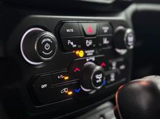 JEEP RENEGADE 1.3 T270 TURBO FLEX S 4X4 AT9 2022/2023 BETIOLO NOVOS E SEMINOVOS LAJEADO / Carros no Vale